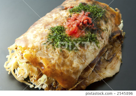 Delicious Hiroshima style okonomiyaki 2545896