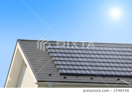屋頂和太陽能電池板 屋頂和太陽能電池板 2546548