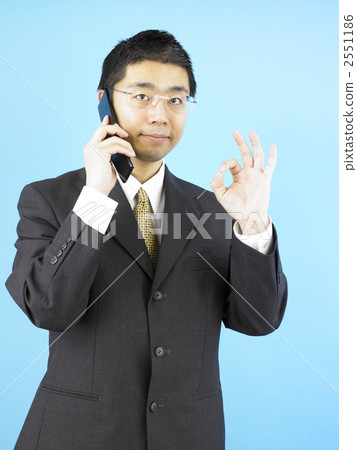 男性打電話（好的跡象） 2551186