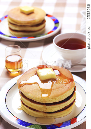 Maple syrup and hot cake 2552986