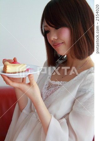 Sweets and Bob Girl 2554020