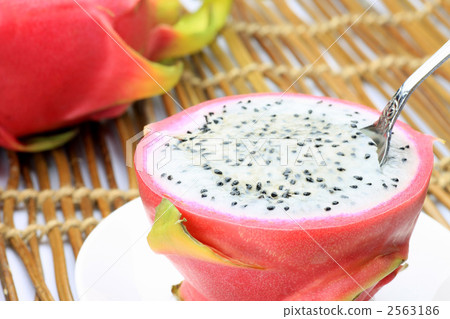 Dragon fruit Dragon fruit 2563186
