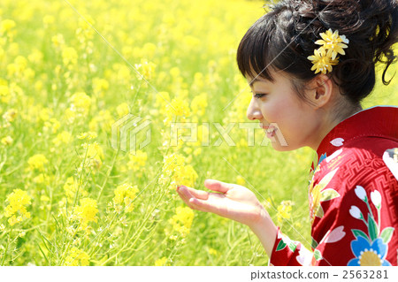 A woman in a sleeping sleeve shape A woman in a sleeping sleeve shape 2563281