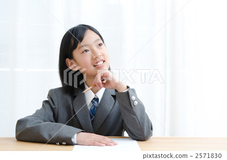 Junior high school students to study Junior high school students to study 2571830