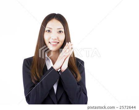 A woman with a smile 2572644