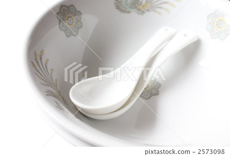 Ramen noodles and brine 2573098