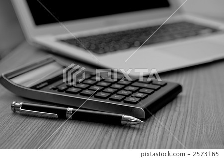 calculator, writing instrument, writing utensil 2573165