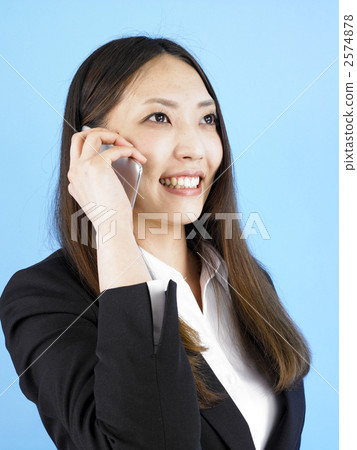 Smartphone and ladies 2574878