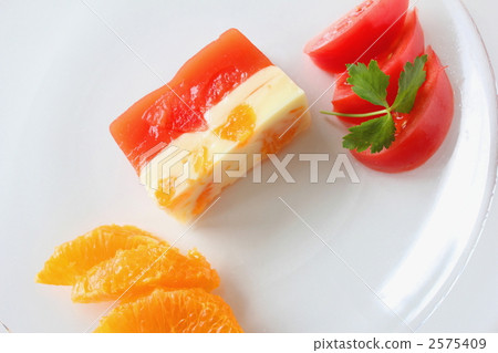 Tomato and orange cool jelly, tomato and orange fruit jelly terrine, terrine-type jelly 2575409