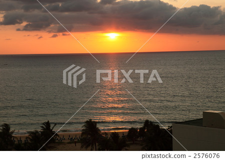 Karon Beach 2576076