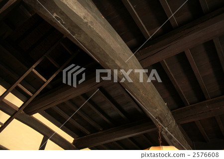 House with a good beam 2576608