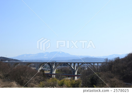 Ueda Roman Bridge and Tateshina Mountain 2578025