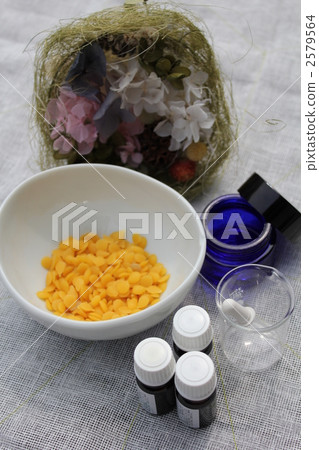oil refining, aroma, aromatherapy 2579564
