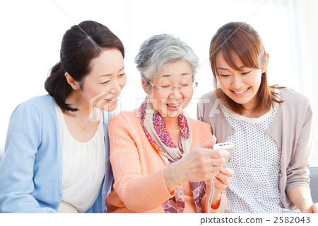 three generations, parenthood, parent and child 2582043