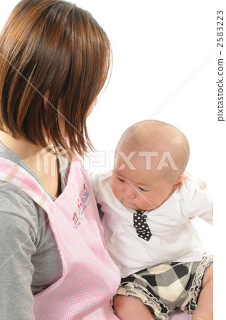 嬰兒和幼兒園老師 嬰兒和幼兒園老師 2583223