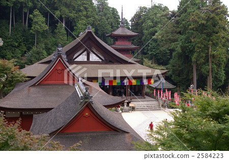 Lonzoji Temple 2584223