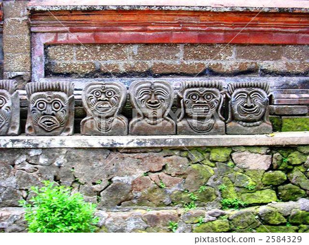 Stone statue of Ubud (Bali) Stone statue of Ubud (Bali) 2584329