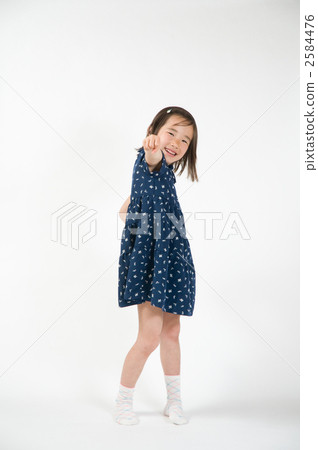 一個女孩 2584476