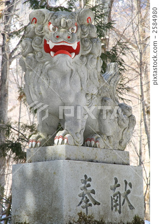 Guardian dog of Togakushi Okusha approach Guardian dog of Togakushi Okusha approach 2584980