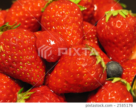 Strawberries and berries Strawberries and berries 2585176