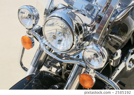 Headlight  2585192