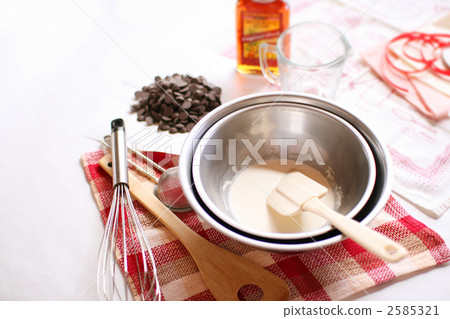 Confectionery making · Valentine's Day 2585321