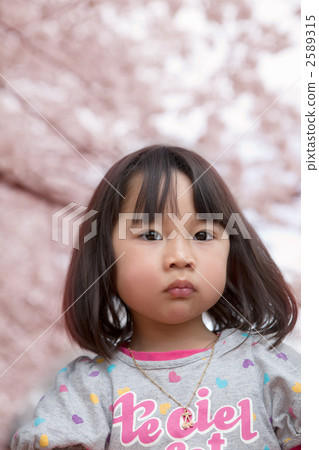 dark hair, facade, front 2589315