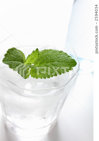 冷冰水 冷冰水 2594034