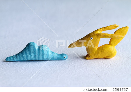 Foxes and hawks that appear in the Little Prince Foxes and hawks that appear in the Little Prince 2595737