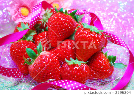 Strawberry  2596204