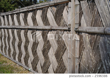 Sand fence of the shrine 2596386