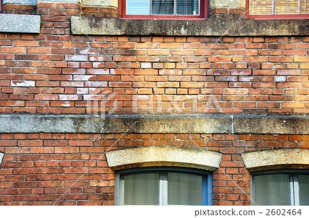 Soiled brick wall Soiled brick wall 2602464