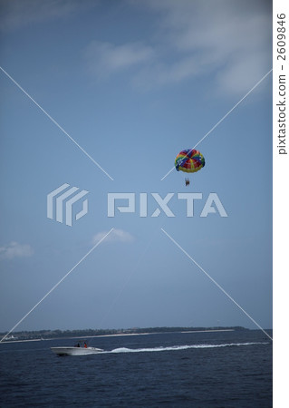 Parasailing pulled by a boat 2609846