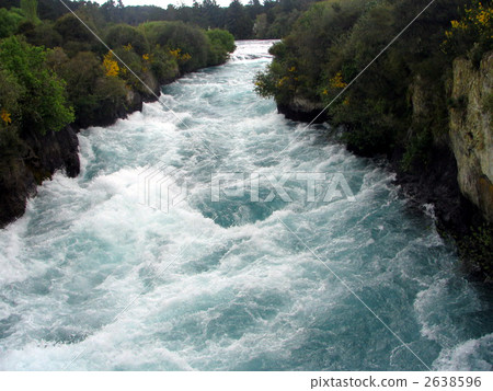 New Zealand's Waikato River 2638596