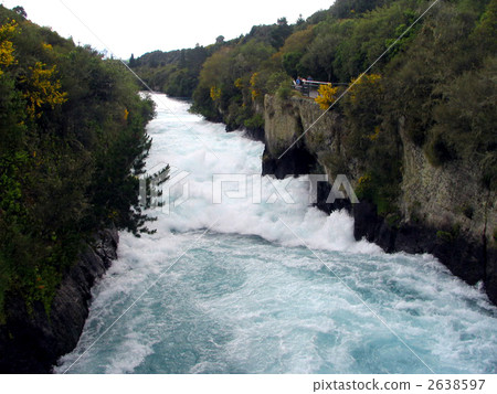 New Zealand's Waikato River 2638597