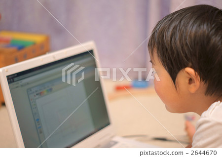 個人電腦愛好者幼兒 個人電腦愛好者幼兒 2644670