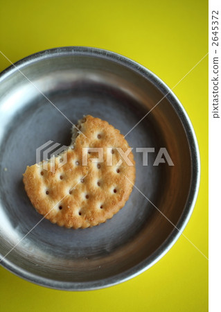 baked good, pastry, cookie 2645372