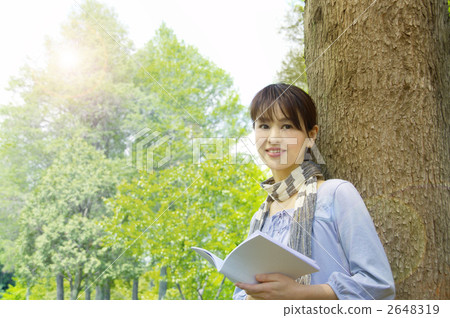 讀書的婦女2 2648319