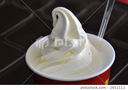 Soft cream  2652111