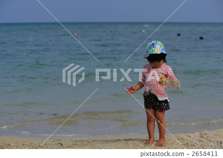 Beach walk 7 2658411