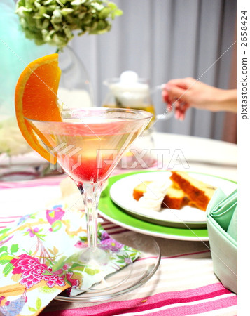 Tea cocktail 2658424