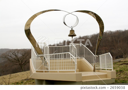 The bell of a beloved wife 2659038