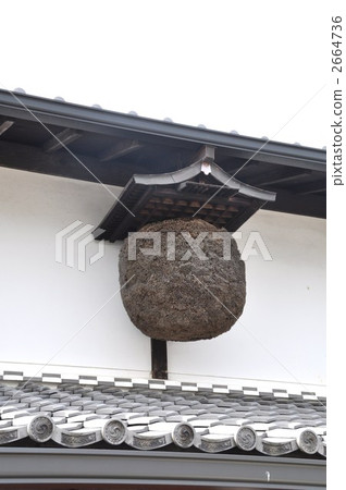 A cedar bowl under the eaves A cedar bowl under the eaves 2664736