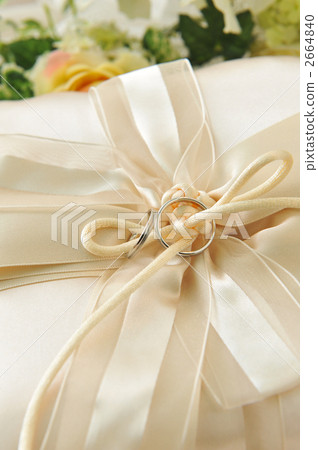 wedding ring 2664840