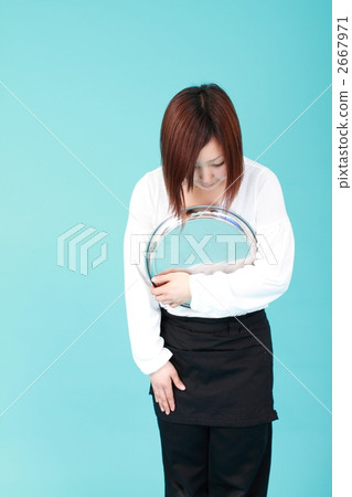 鞠躬女服務員 2667971