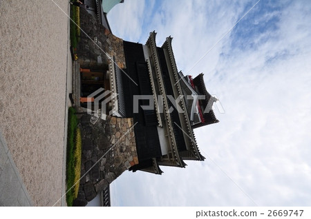 在前往Oke Okama戰役之前，以Oda Nobunaga著名的城堡 2669747