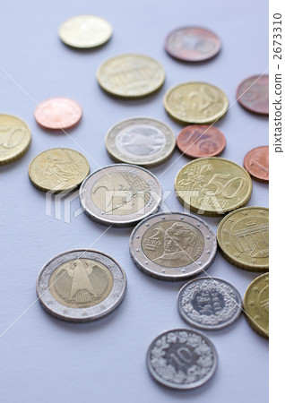 Euro coins 2673310