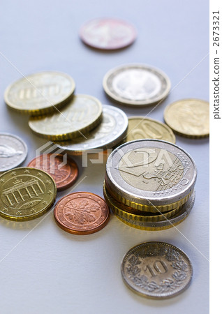 Euro coins 2673321