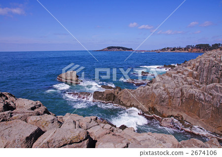 波浪海灘和大島 2674106