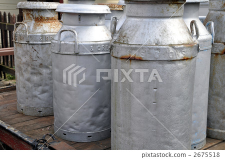 Milk container 2675518